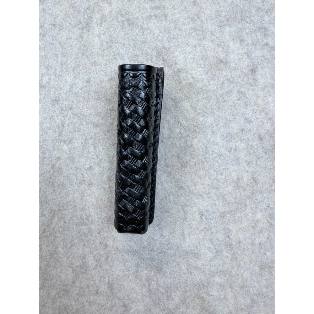 Dutyman Flashlight Holder Black Basketweave Leather Snap Pouch 6821P